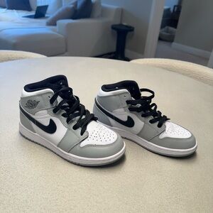 NIKE AIR JORDAN Stylish Black and Gray High-Top Sneakers